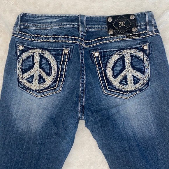 Miss Me Dark Blue SZ:30 Peace Sign Signature Cut Boot Cut Jeans - Picture 6 of 6